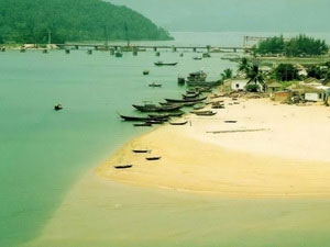 Phát triển vịnh Lăng Cô thành khu du lịch đẳng cấp
